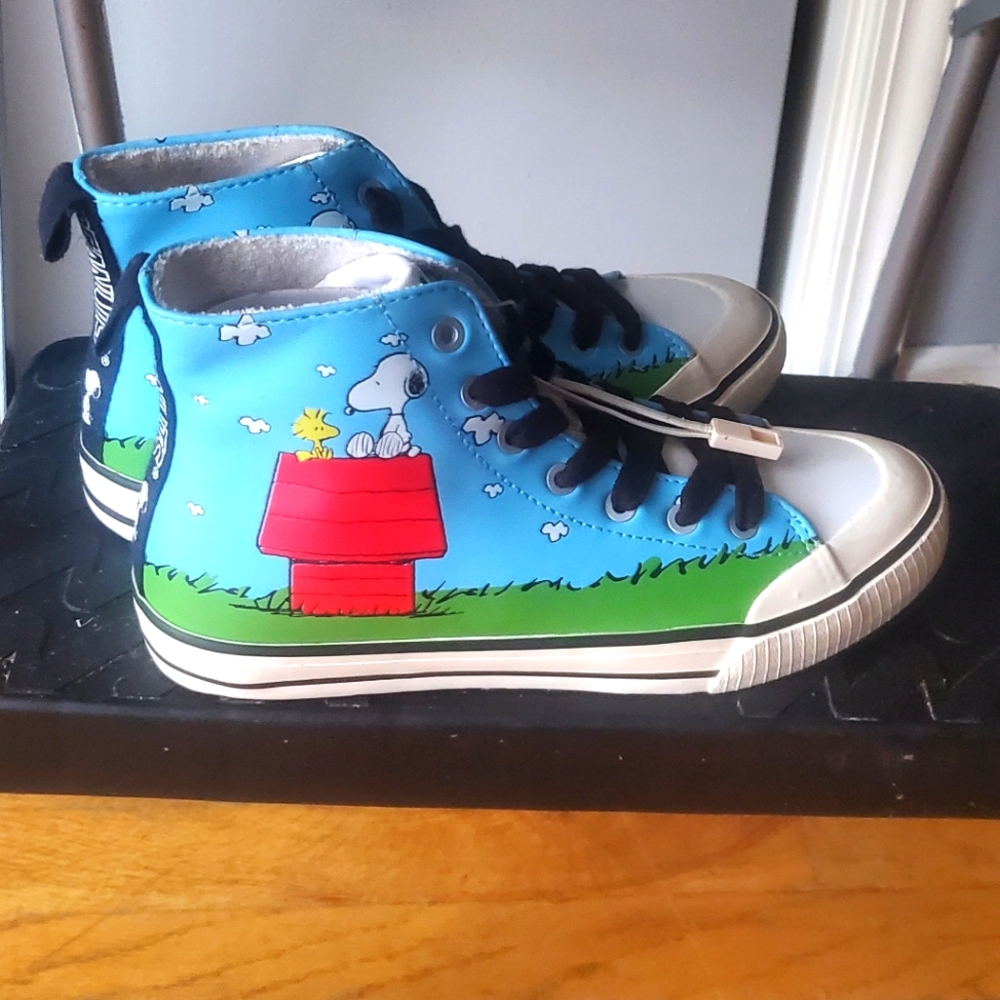 Unisex Peanut (from Snoopy) Sneakers